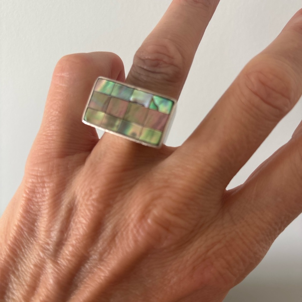 Elegant Sterling Silver and Abalone Iridescent Ring